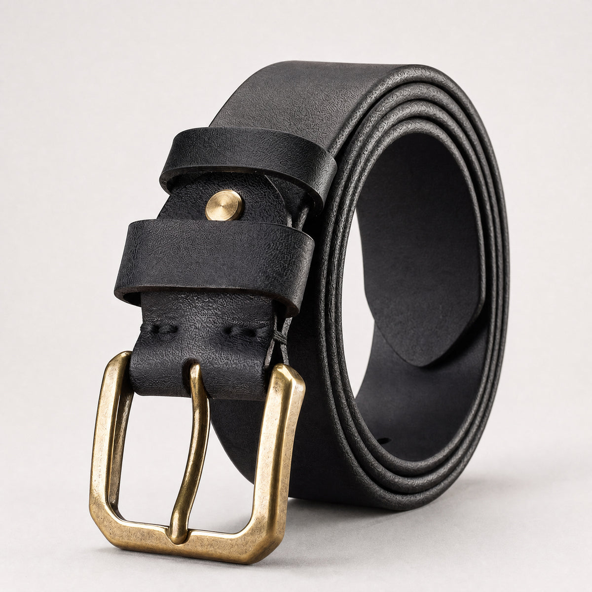 Fayette Heavy-Duty Full-Grain Leather Belt in Black
